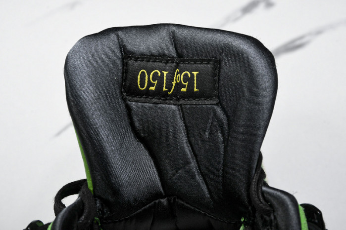 AIR JORDAN JORDAN 4 RETRO 