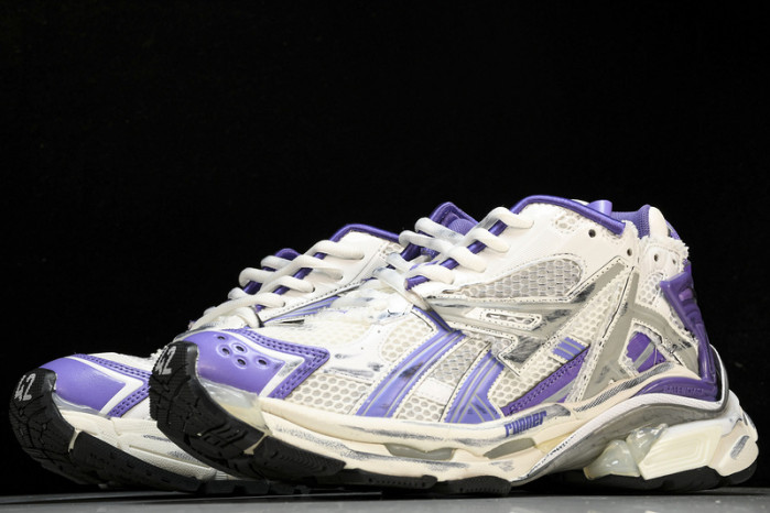 BLCG RUNNER   103013