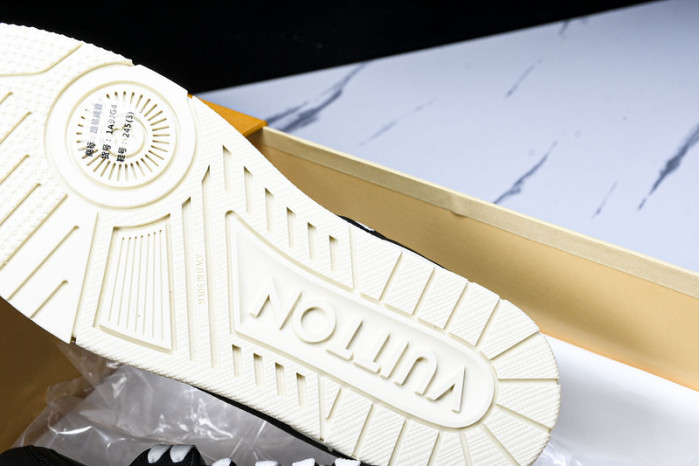 LV SNEAKER LOW FOR-LV129