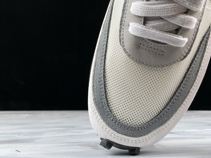 Nike LD Waffle Sacai Summit White  BV0073-100