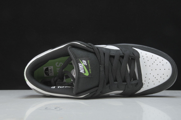 Nike SB Dunk Low Staple Panda Pigeon BV1310-013