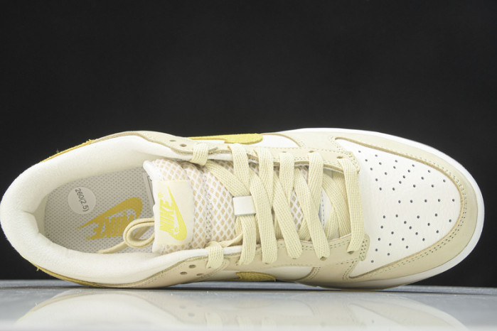 Nike Dunk Low Lemon Drop DJ6902-700