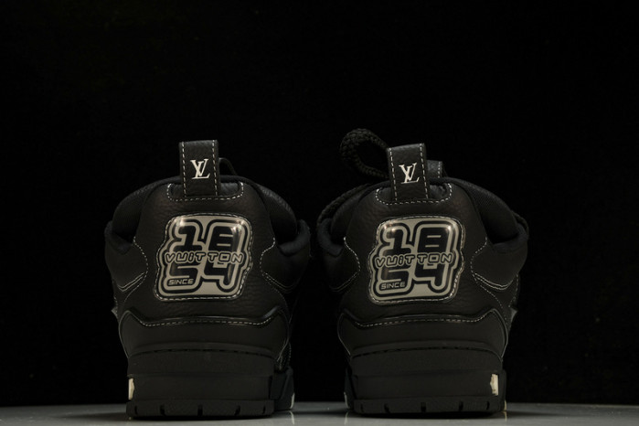 LV SNEAKER LOW   121202