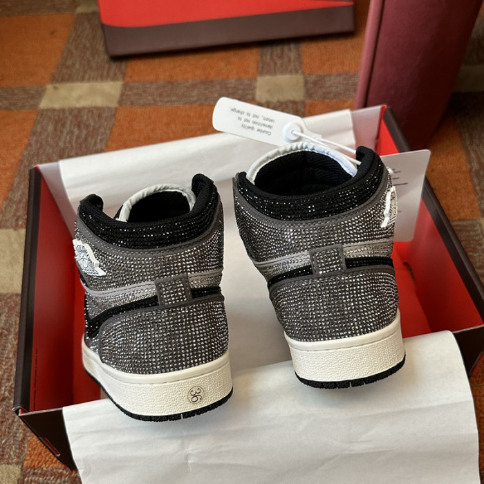 AIR JORDAN 1 RETRO  AJ-11