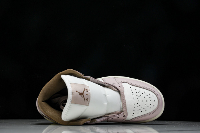 Air Jordan 1 Mid Feasts   BQ6472-620