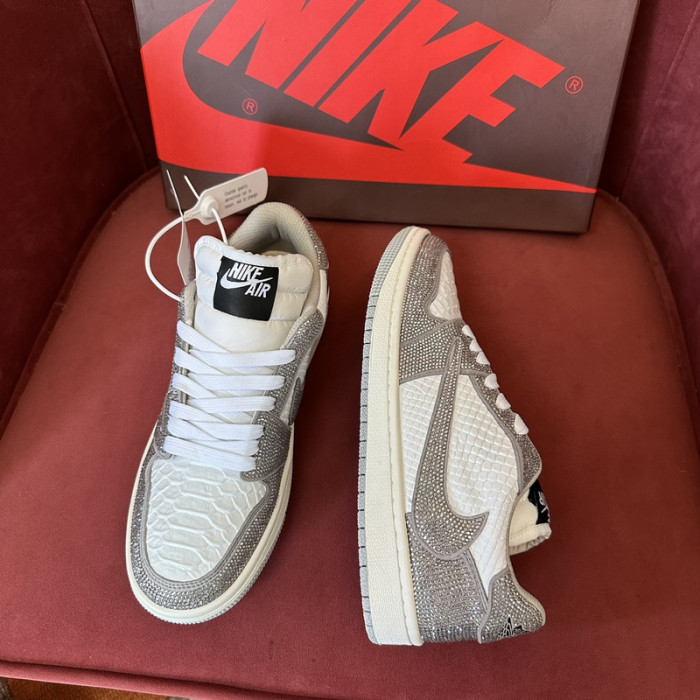 AIR JORDAN 1 RETRO  AJ-33