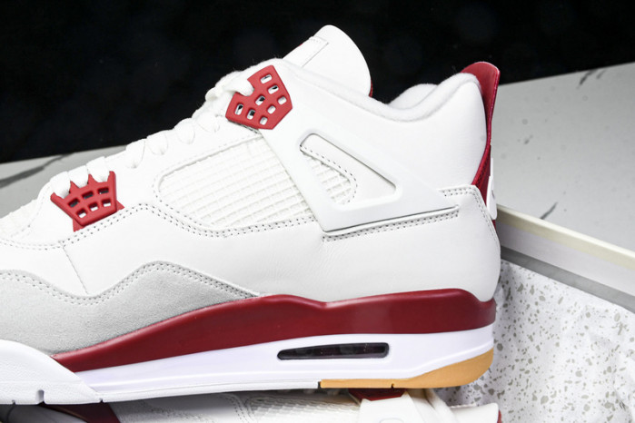 Nike SB x Air Jordan 4 Retro SP 