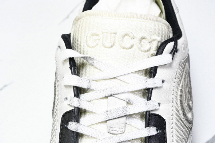 Gv*c sneaker