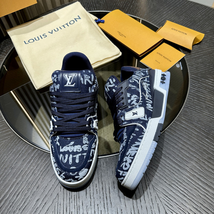 LV SNEAKER TRAINER FOR-LV426