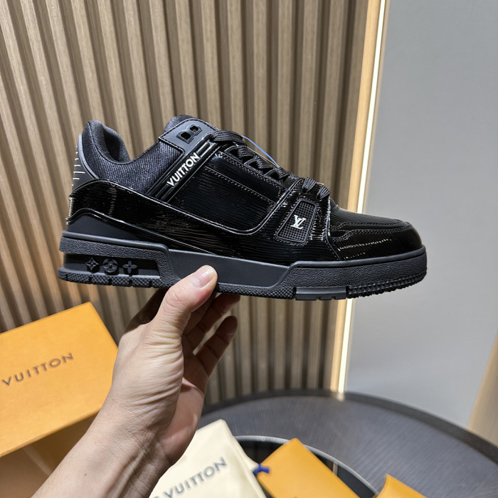 LV SNEAKER TRAINER FOR-LV427
