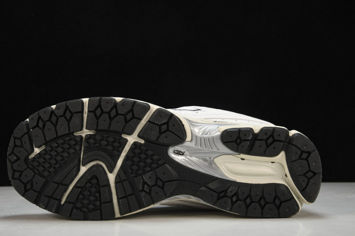 new Ba1an*e yeeshoes  ml2002rq