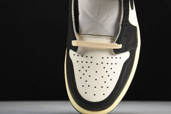 Travis Scott x Air Jordan 1 Low "Dark Mocha" CQ4277-105