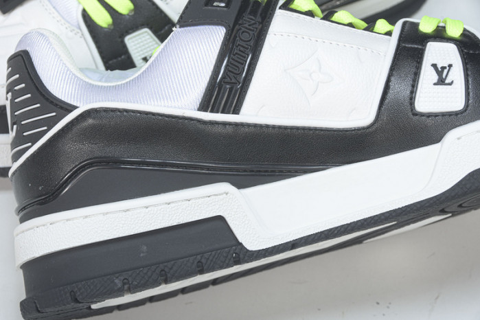 LV SNEAKER LOW YEE-004