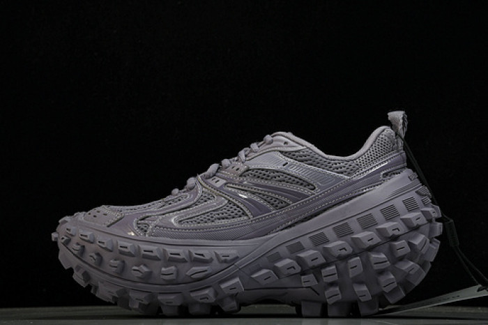 BLCG    Defender Rubber Platform Sneakers  685613 W2RAM5500