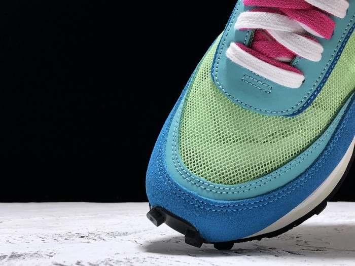 Sacai x Nike LVD Waffle Daybreak Running  BV0073-600