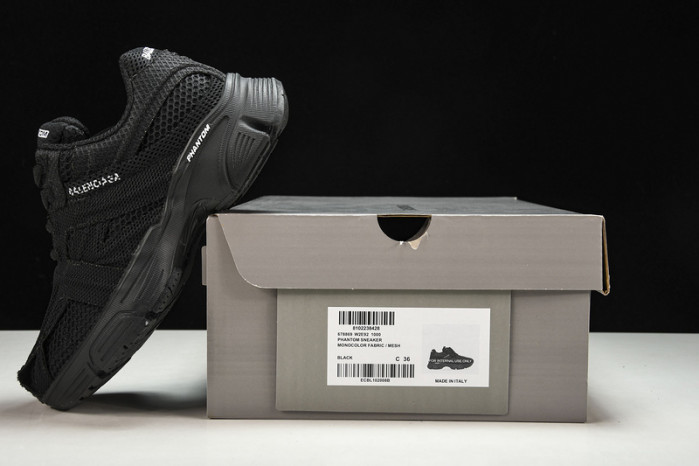 blcg   phanT0m  yeeshoes042801