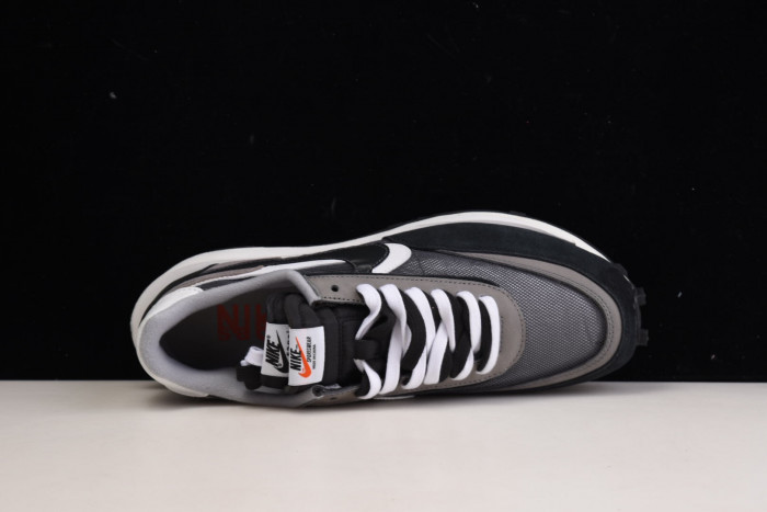 Sacai Nike LDWaffle Black Anthracite White BV0073-001