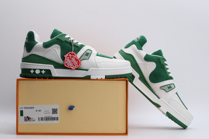 LV SNEAKER LOW YEE-014