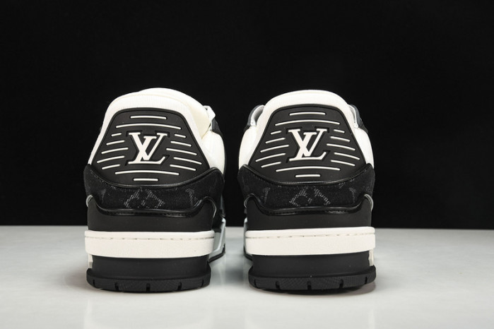 LV SNEAKER LOW YEE-015