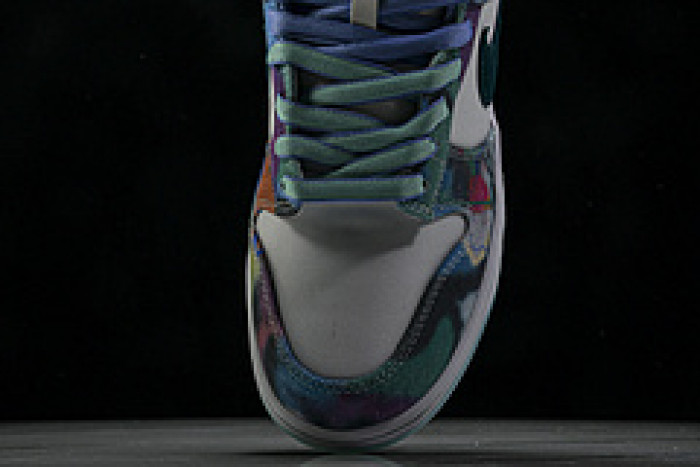 Nike Dunk Low x  Futura Laboratories HF6061-400