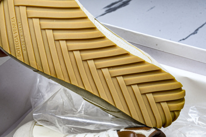 b0tt*ga Ven*ta  sneaker