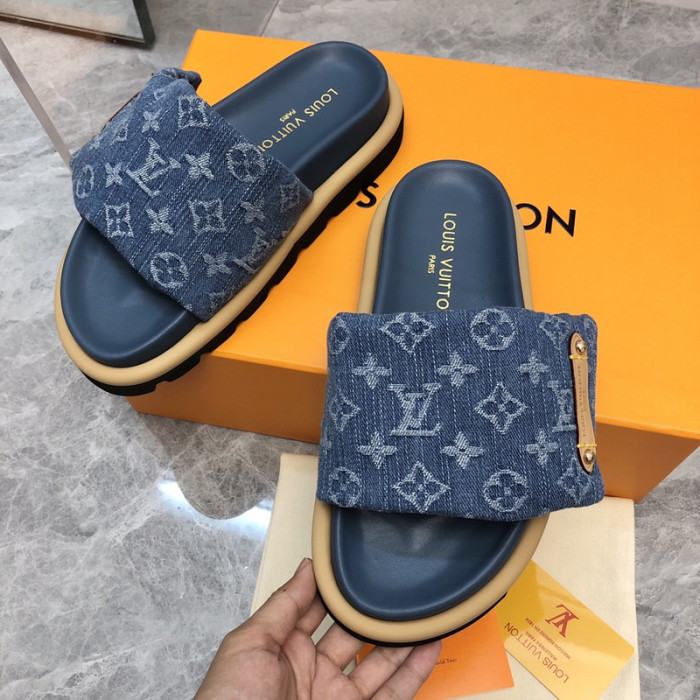 LV SLIPPERS