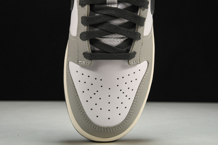 Air Jordan 1 Low “Light Smoke Grey” DD1503-117