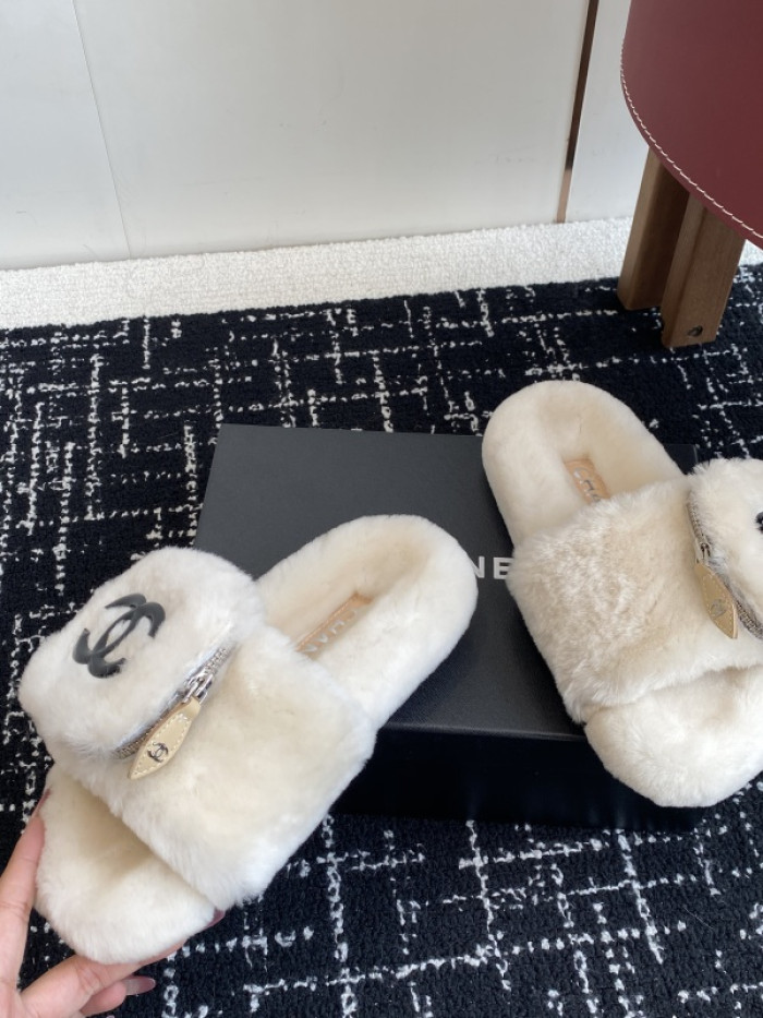 CH*NEL SLIPPERS