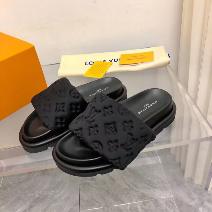 LV SLIPPERS