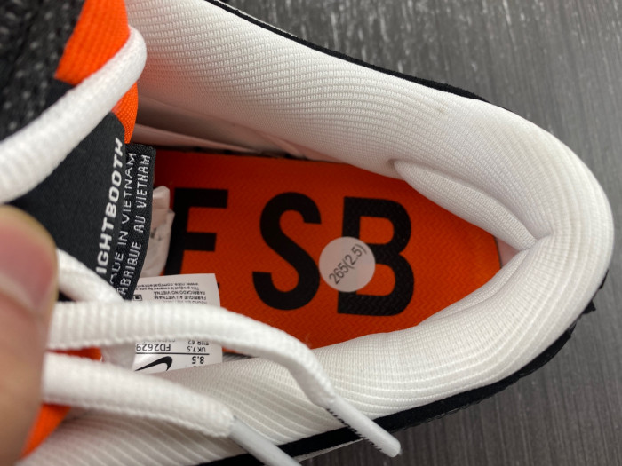 Nike SB Dunk Low Decon 