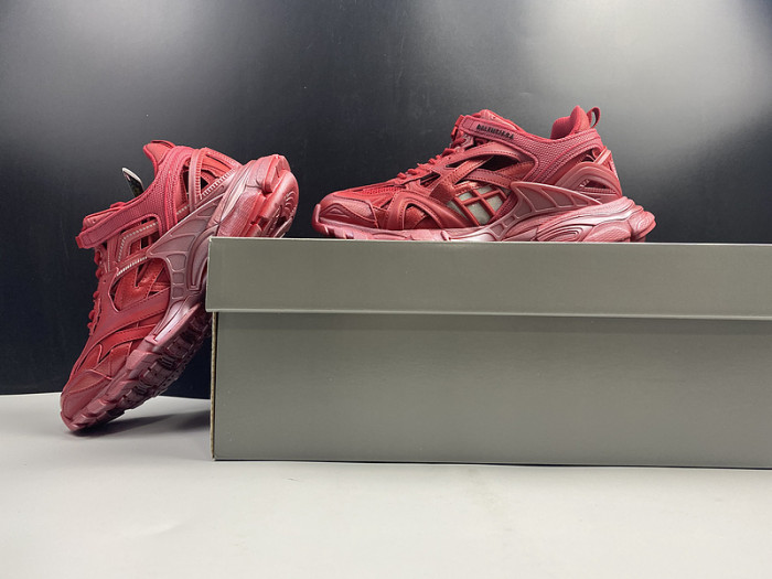 BLCG Track.2 Pearl Red 570391 W2GN3 2029