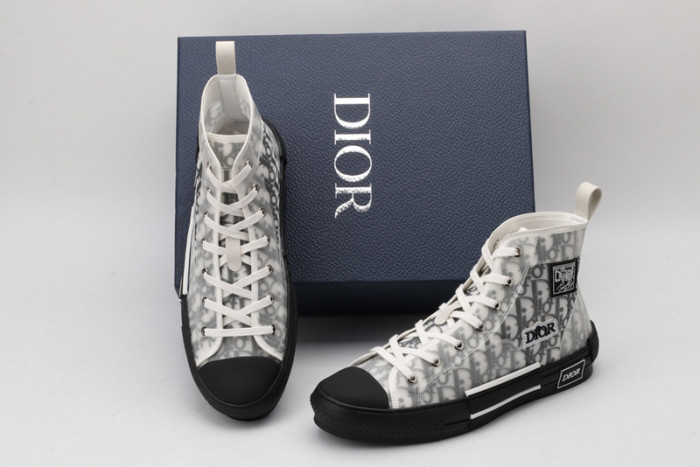 D10R B23 Oblique High Top Sneaker