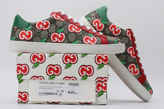 Gv*c ace embroidered low-top sneaker