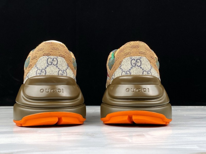 Gv*c rhyton vintage trainer sneaker 620185 99wg0 6060