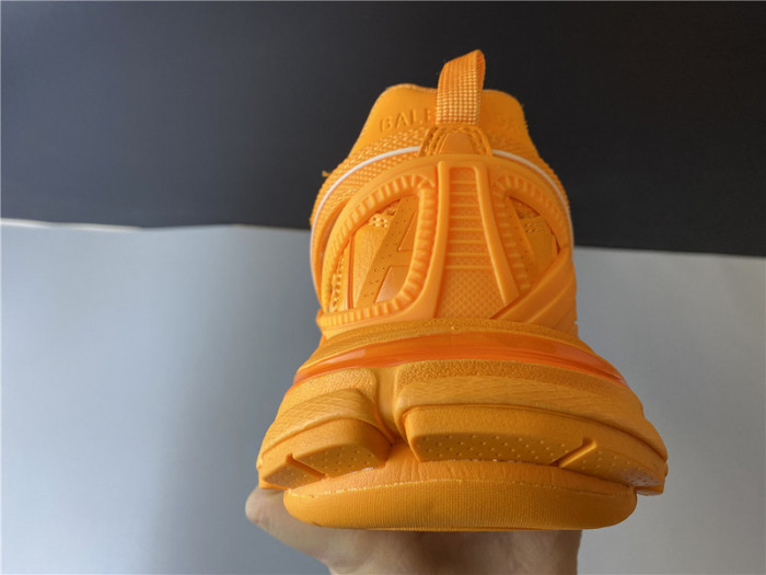 BLCG Track.2 Beige Blue Orange (W) 568615W2GN55817