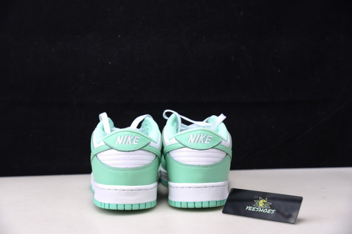 Nike Dunk Low  Green  Glow W DD 1503-105
